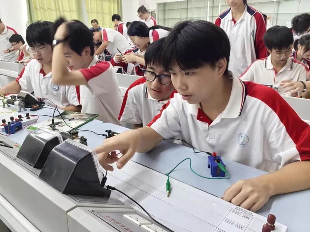 微信图片_2025-12-15_091706_153.jpg 微信图片_2025-12-15_091706_153.jpg