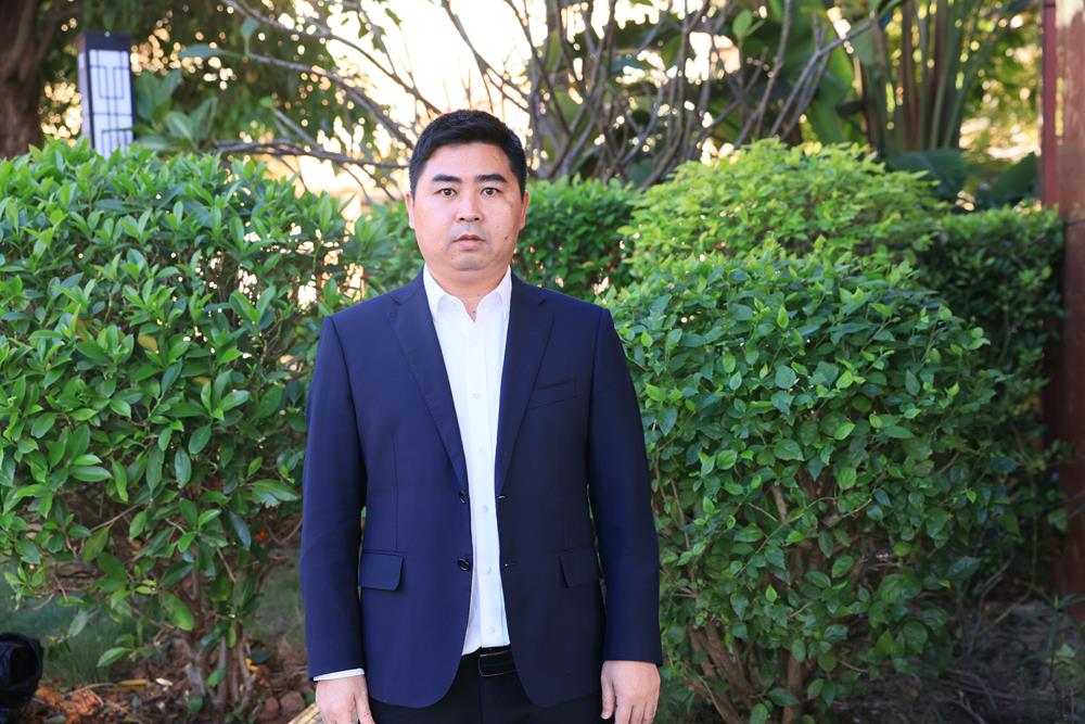 张春华.JPG